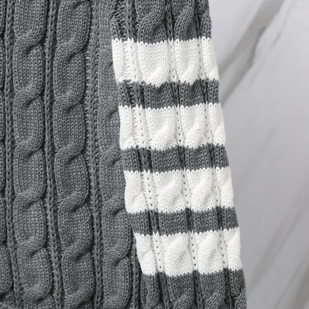 톰브라운(Thom Browne) 클래식 사선 케이블 니트 가디건 그레이 - 이미지 7