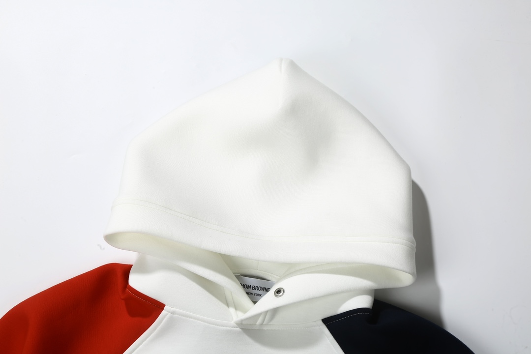 톰브라운(Thom Browne) 암밴드 배색 라그랑 후드 티셔츠 - 이미지 8