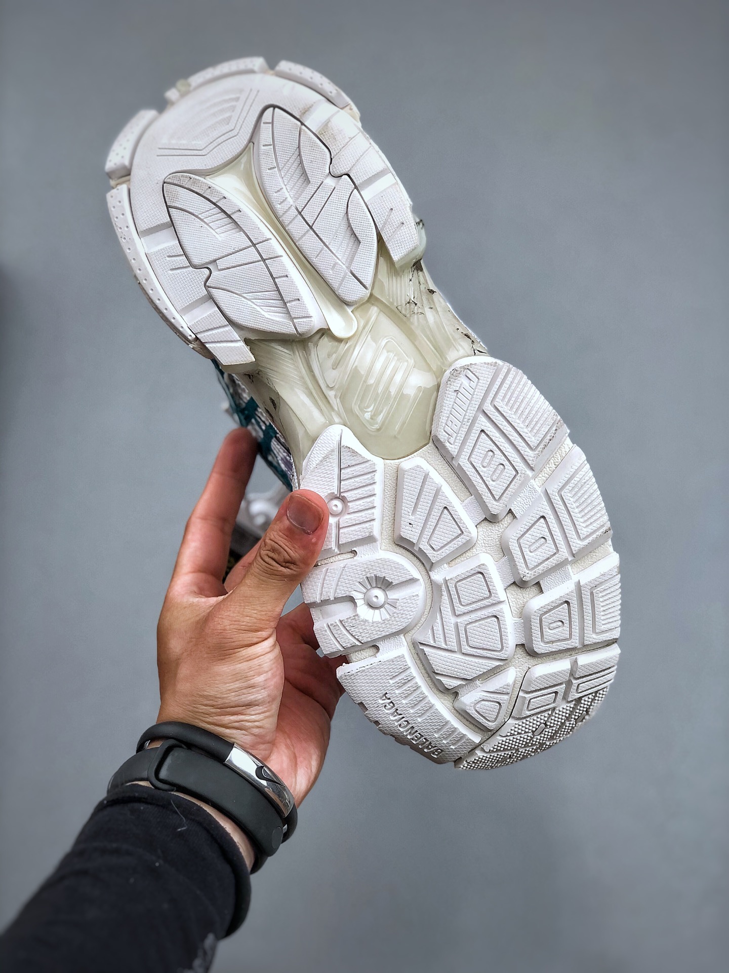 발렌시아가(Balenciaga) 러너 그래피티 스니커즈 - 이미지 8