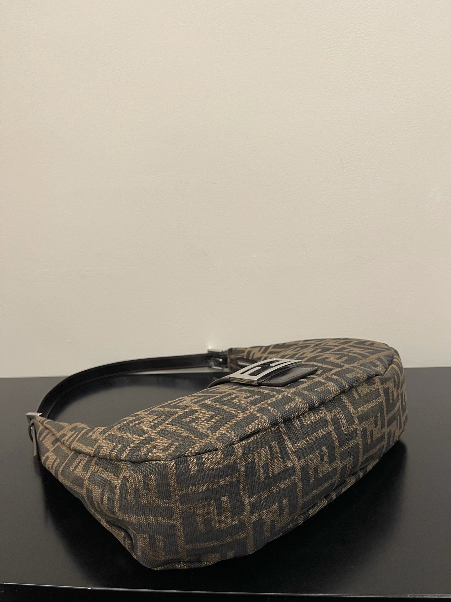 펜디(FENDI) 주카 캔버스 호보백 - 이미지 8