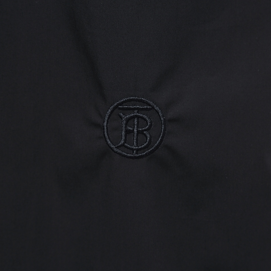 버버리(Burberry) 클래식 솔리드 컬러 로고 자수 긴팔 스트라이프 셔츠 - 이미지 8