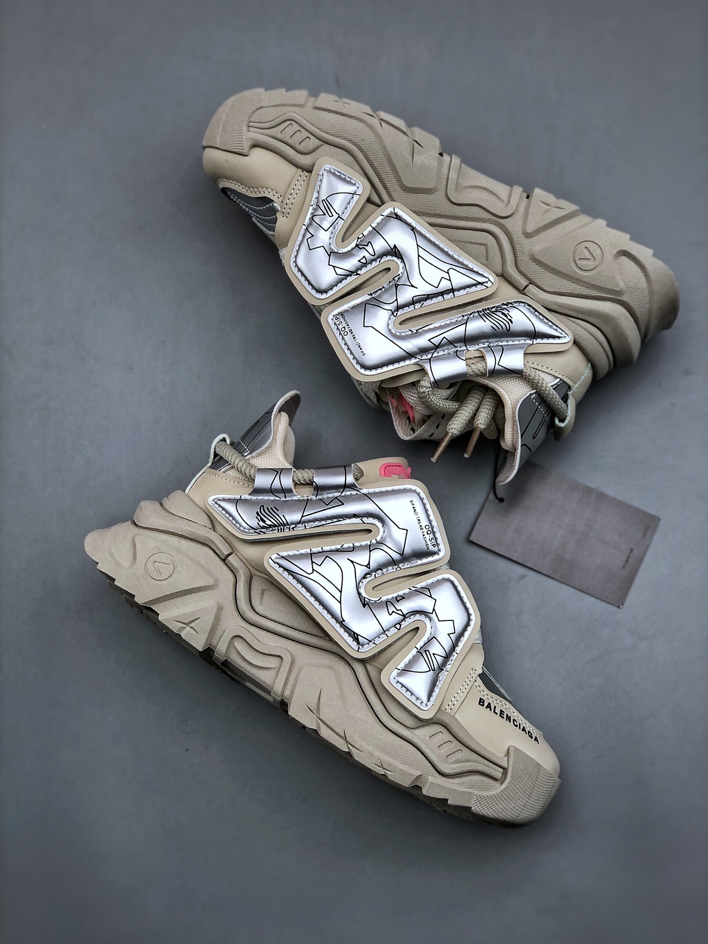 발렌시아가 (Balenciaga)트랙 시그니처 스니커즈 - 이미지 9