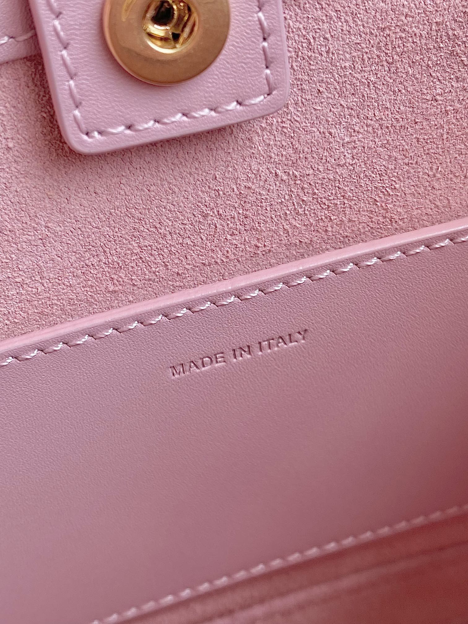 셀린느(CELINE) 퀴르 트리옹프 미니 버킷백 - 이미지 9