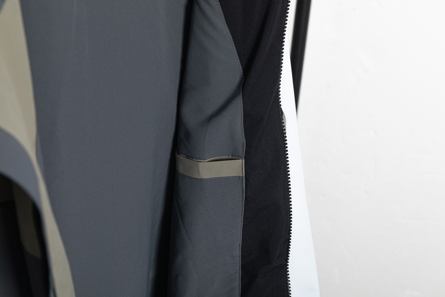 아크테릭스 (Arc’teryx) 디멘션 베타 고어텍스 자켓 - 이미지 9