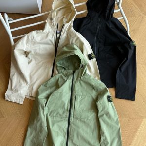 스톤아일랜드(STONE ISLAND) 후드 크링클 랩스 나일론 자켓