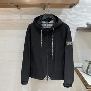 버버리(Burberry) 로고 패치 체크 라이닝 후드 자켓