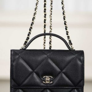 샤넬(CHANEL) 탑 핸들 플랩 백 블랙 그레인드 카프스킨