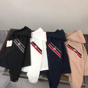 몽클레르 사이드 라인 로고 패치 후드 윈드브레이커