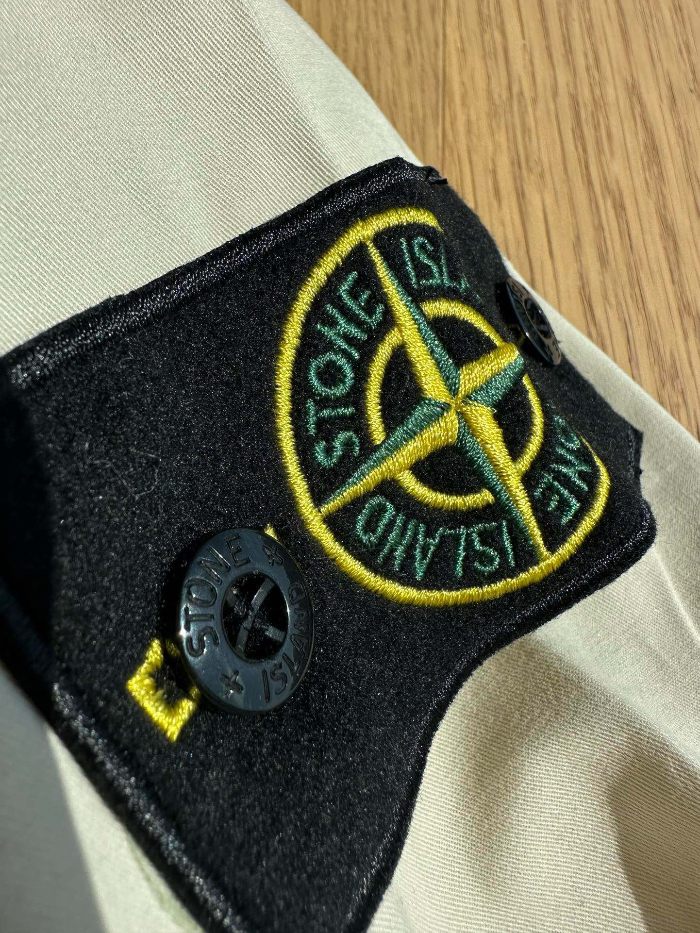 스톤아일랜드(STONE ISLAND) 후드 크링클 랩스 나일론 자켓 - 이미지 9