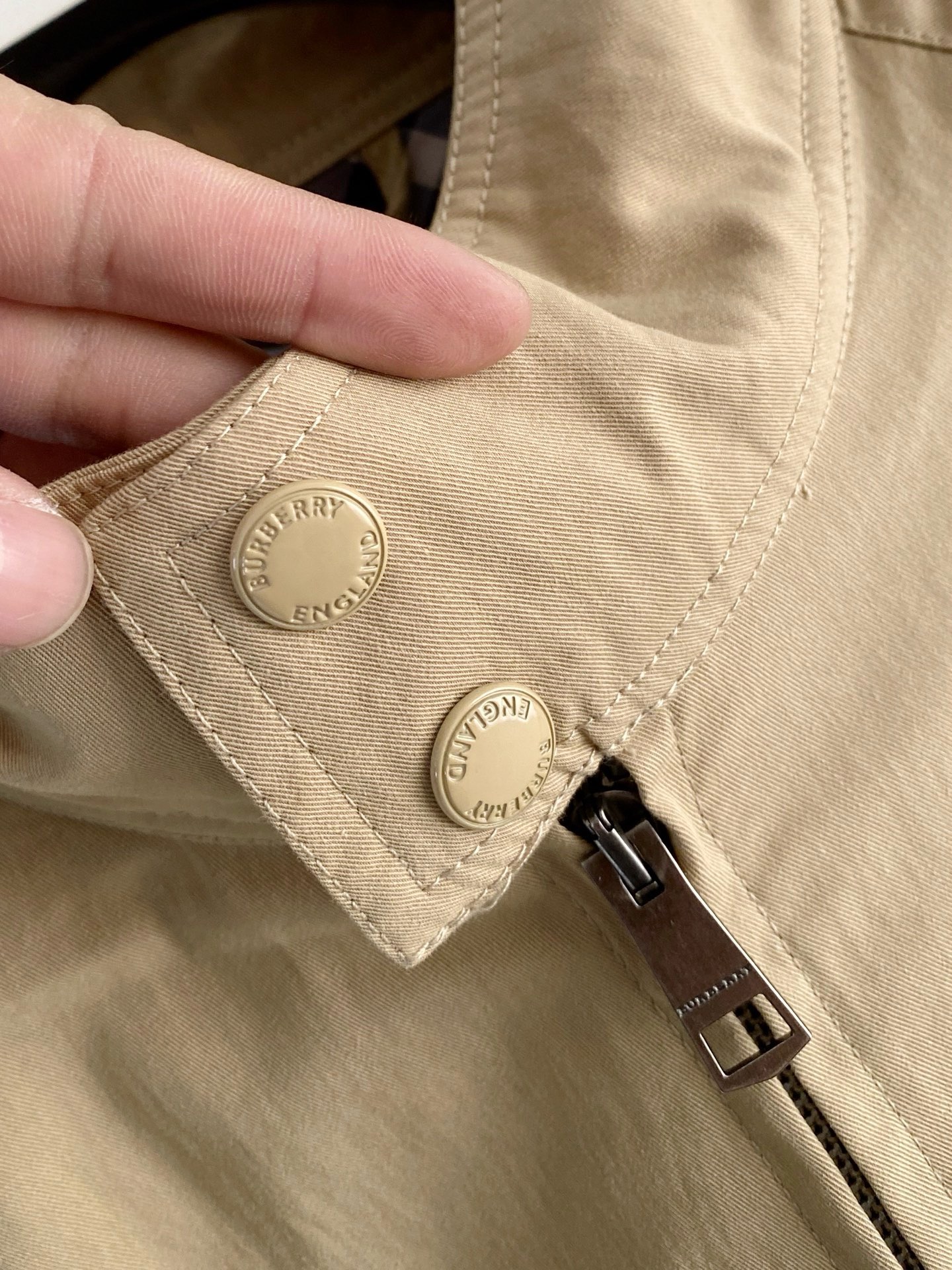 버버리(Burberry) 헤링턴 체크 라이닝 블루종 - 이미지 15