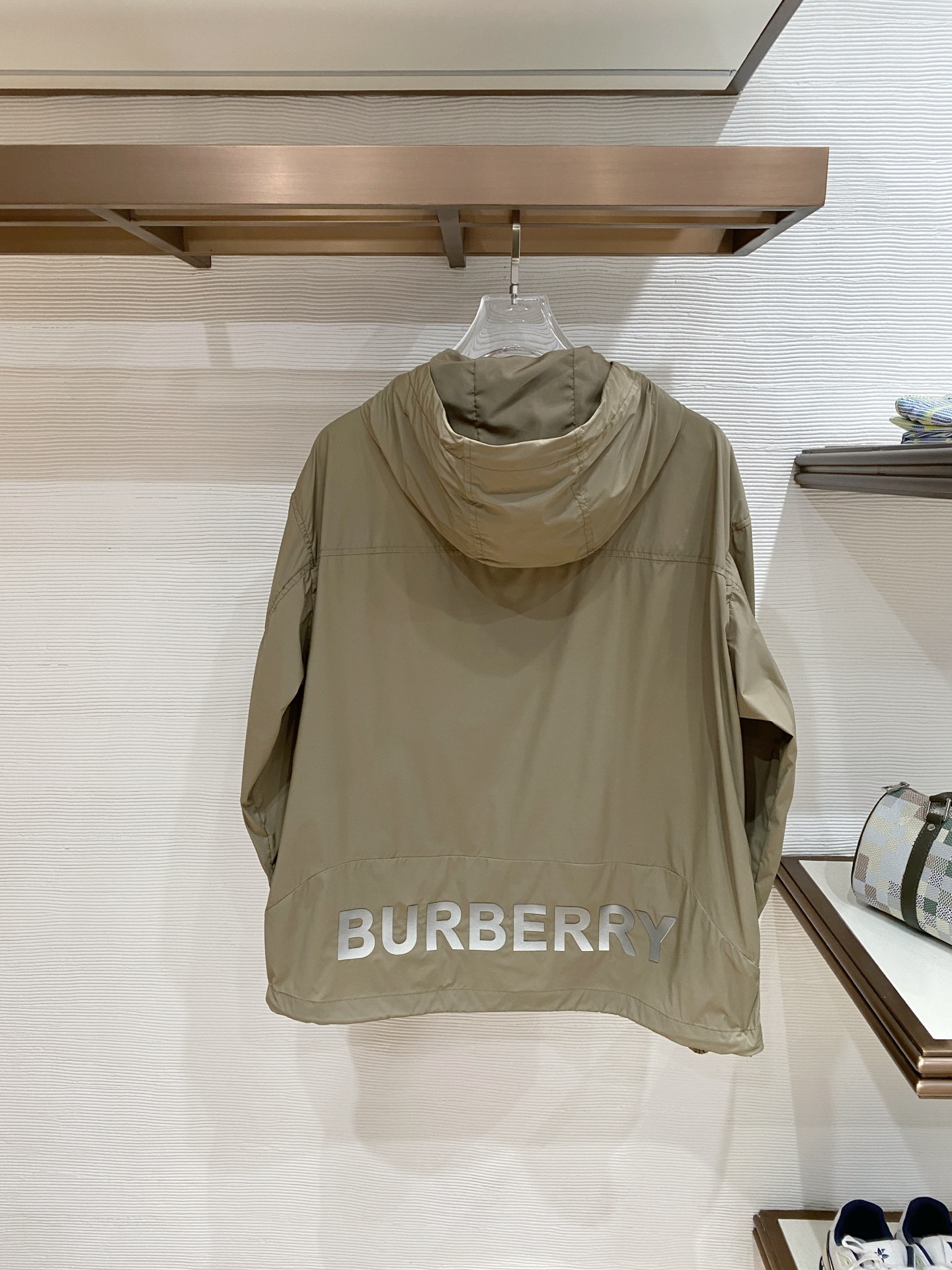 버버리(Burberry) 로고 패치 체크 라이닝 후드 자켓 - 이미지 18