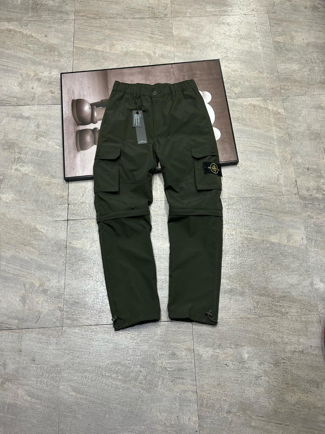 스톤아일랜드(STONE ISLAND) 가먼트 다이드 카고 팬츠 - 이미지 4