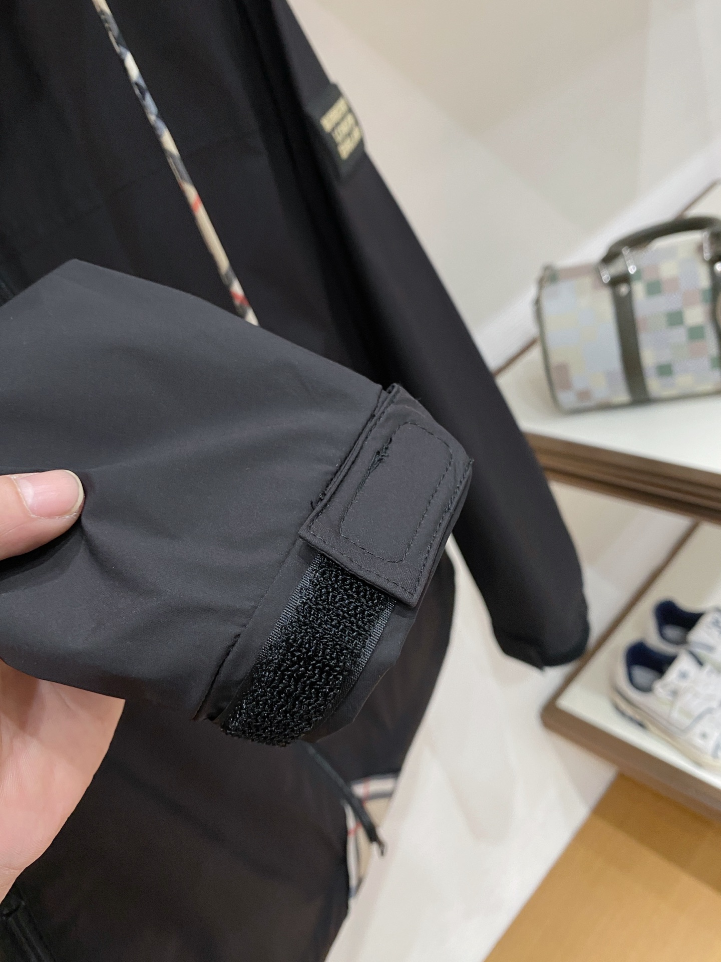 버버리(Burberry) 로고 패치 체크 라이닝 후드 자켓 - 이미지 7