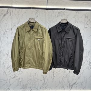 프라다(Prada) 삼각 로고 리나일론 코치 자켓