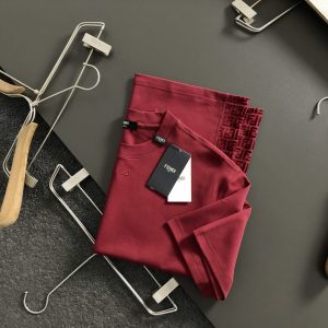 펜디(Fendi) 사이드 로고 테이프 반팔 티셔츠