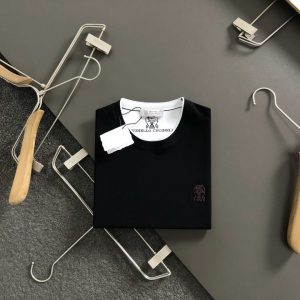 쿠치넬리(Brunello Cucinelli) 배색 립 라운드 티셔츠