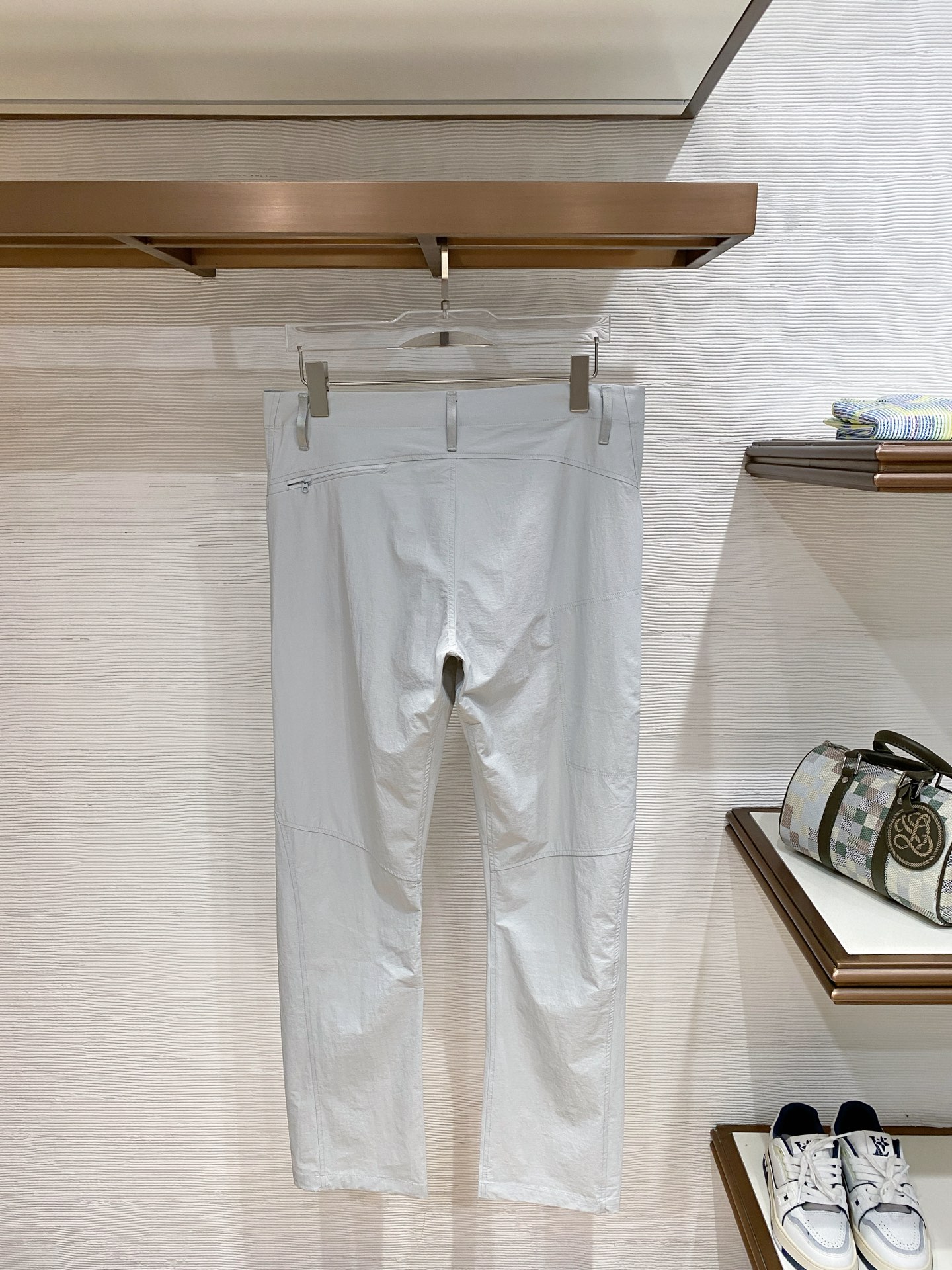 아크테릭스 (Arc'teryx)시조새 자수 로고 테크니컬 캐주얼 팬츠 - 이미지 10