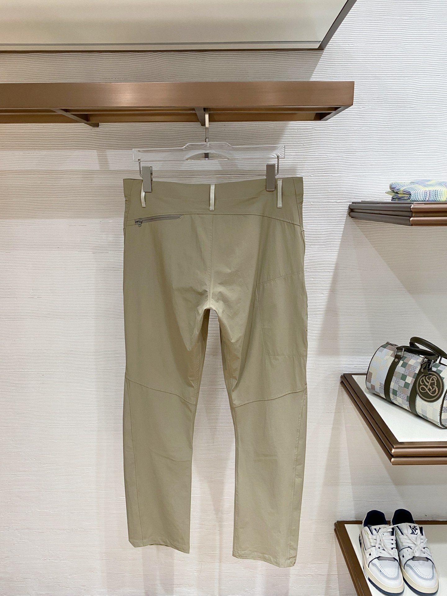 아크테릭스 (Arc'teryx)시조새 자수 로고 테크니컬 캐주얼 팬츠 - 이미지 14