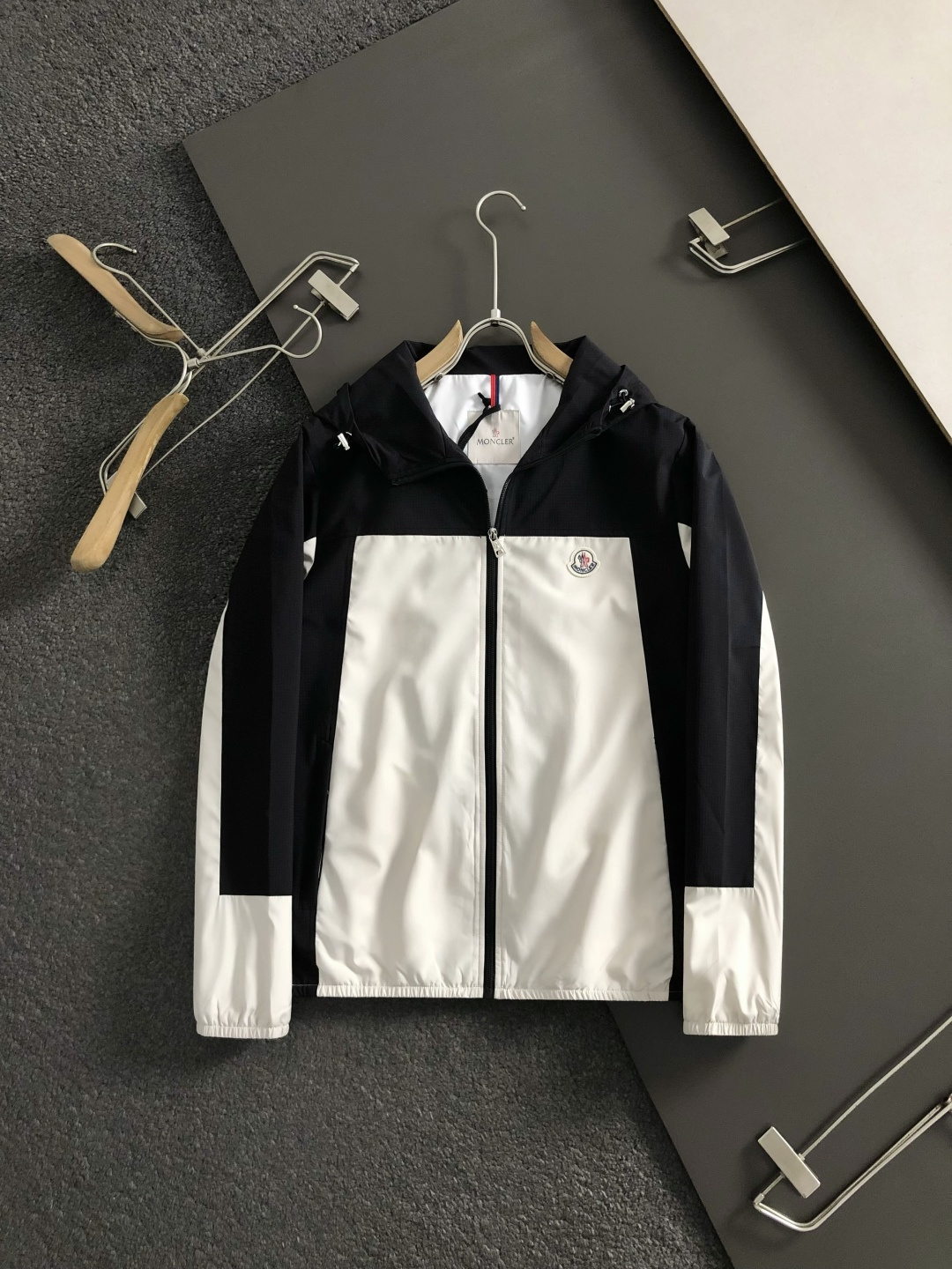 몽클레르(Moncler) 배색 윈드브레이커 바람막이 - 이미지 2