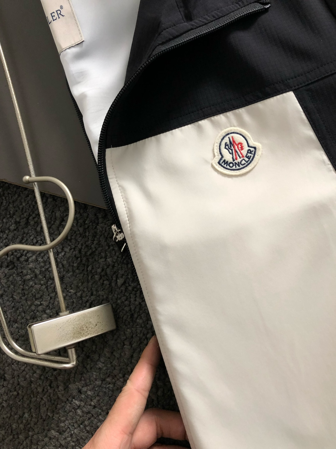 몽클레르(Moncler) 배색 윈드브레이커 바람막이 - 이미지 3