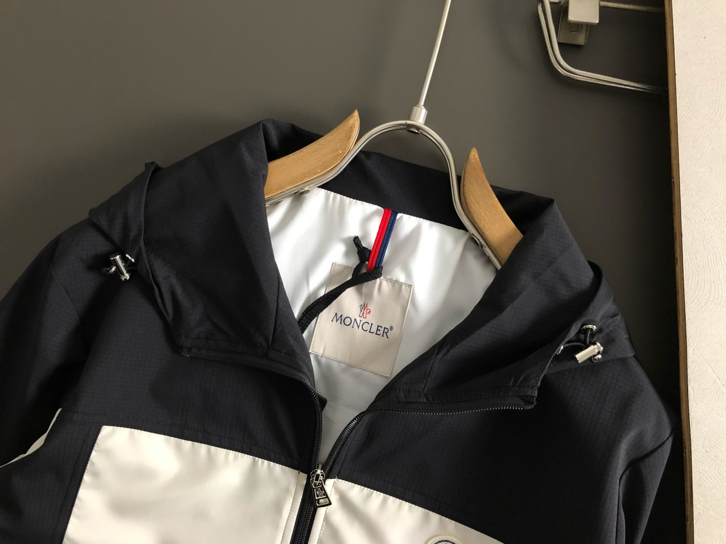 몽클레르(Moncler) 배색 윈드브레이커 바람막이 - 이미지 4