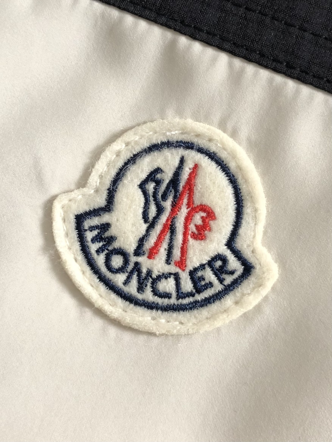 몽클레르(Moncler) 배색 윈드브레이커 바람막이 - 이미지 5