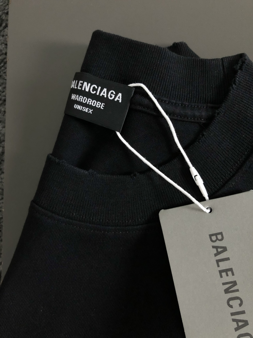발렌시아가(Balenciaga) 버티컬 커시브 로고 티셔츠 - 이미지 6