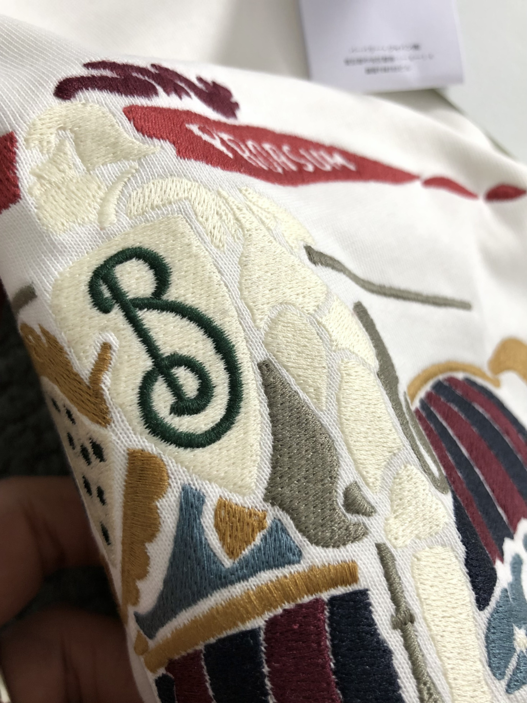 버버리(Burberry) 나이트 그래픽 자수 티셔츠 - 이미지 8