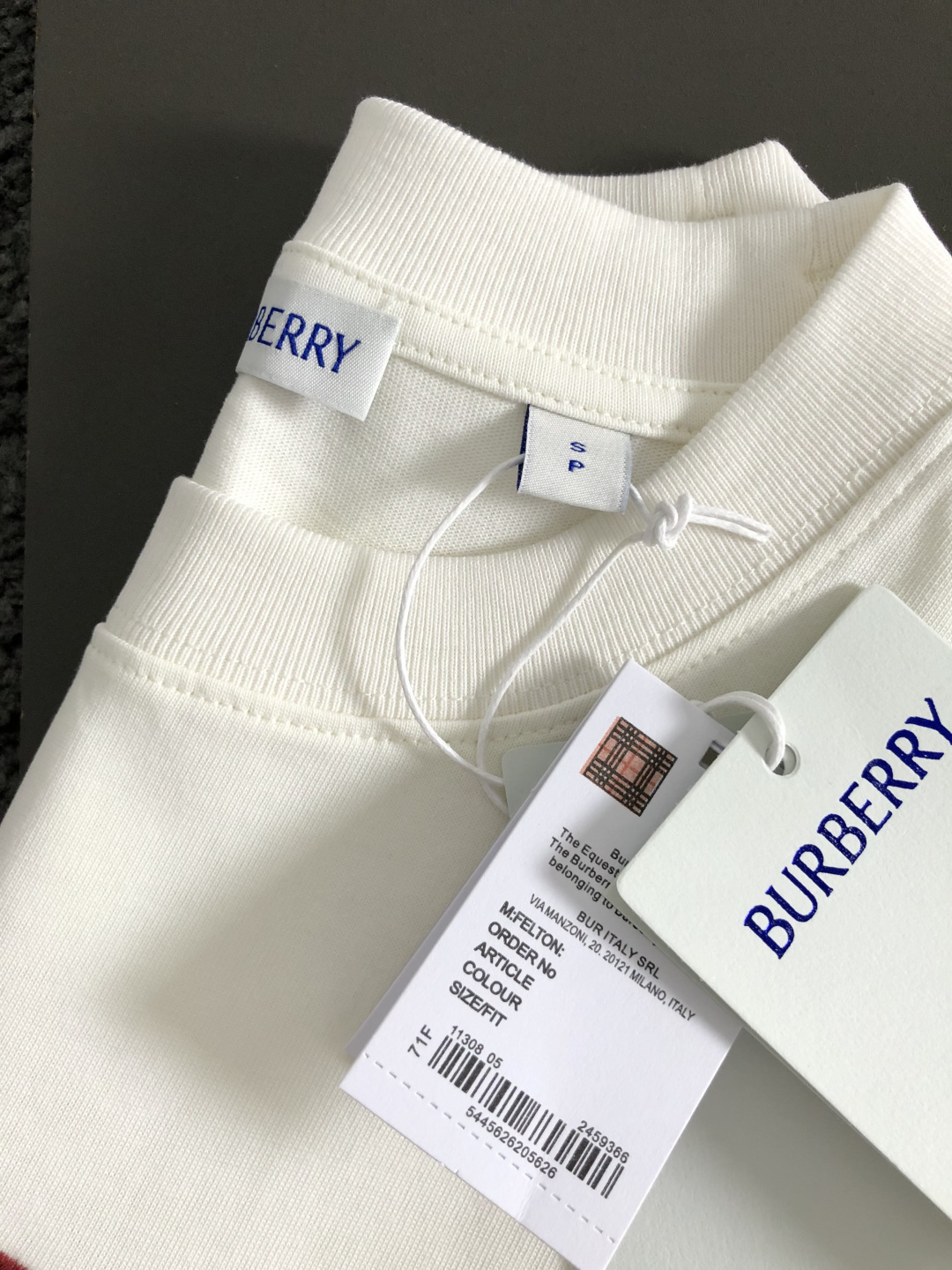 버버리(Burberry) 나이트 그래픽 자수 티셔츠 - 이미지 9