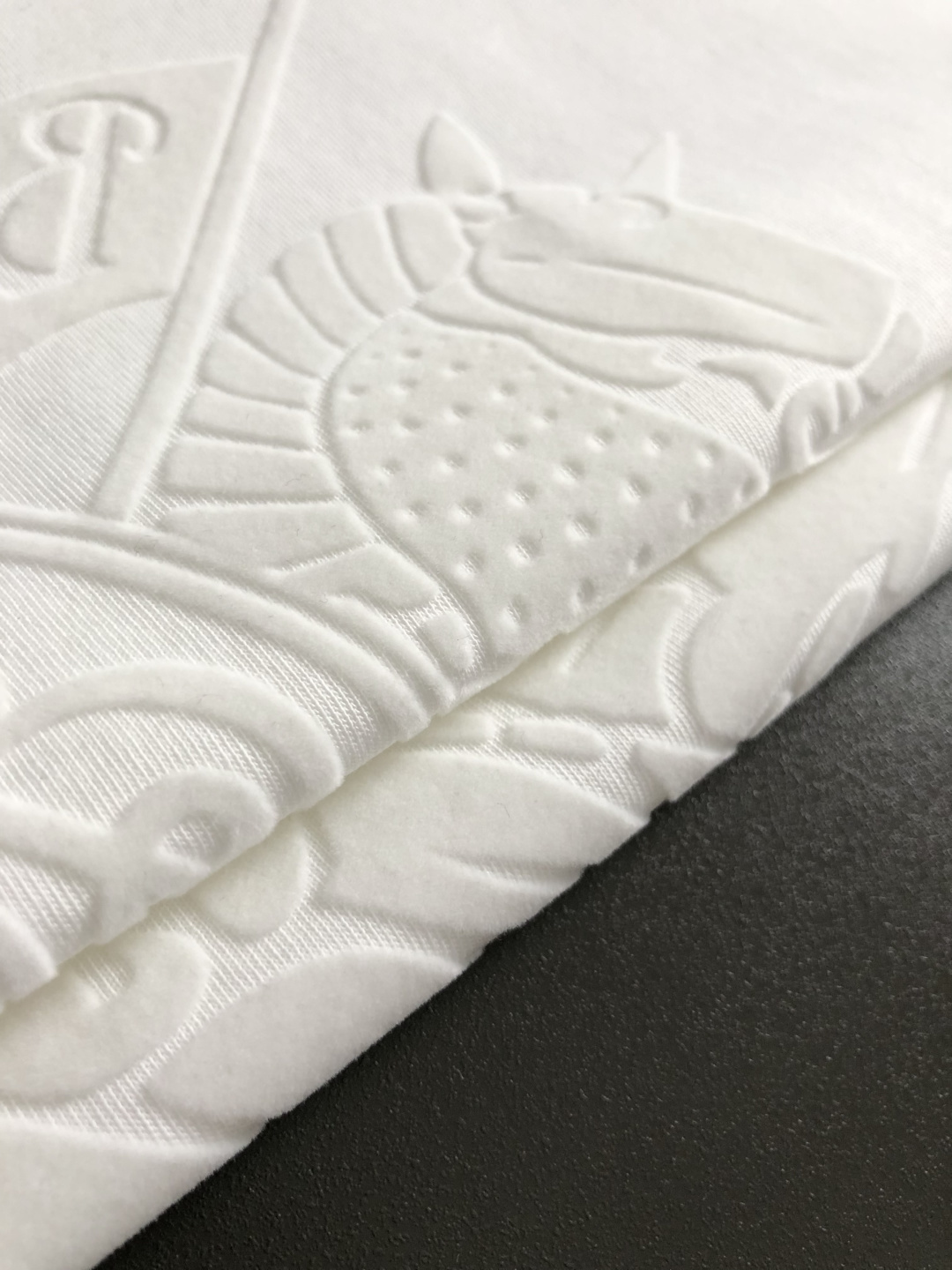 버버리(Burberry) 올오버 나이트 & 로고 그래픽 티셔츠 - 이미지 9